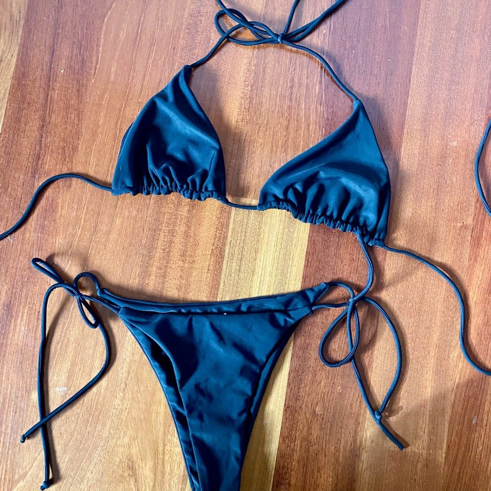 Ark Swimwear Triangle Bikini Top (L) + Tie Sides Bottom (M)